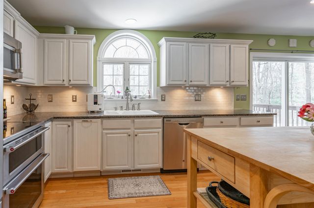 116 Beech Hill Road, Mont Vernon, NH 03057