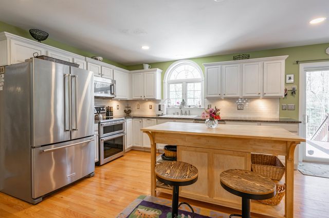 116 Beech Hill Road, Mont Vernon, NH 03057