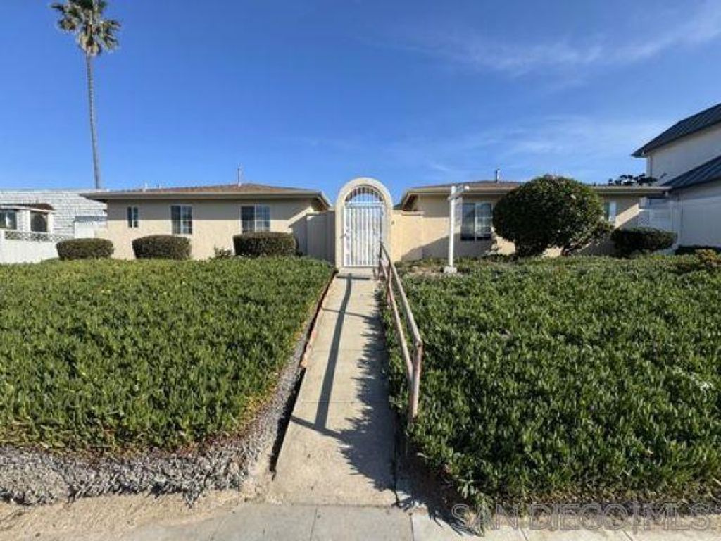 5062 Santa Monica Ave 5062.5, San Diego, CA 92107