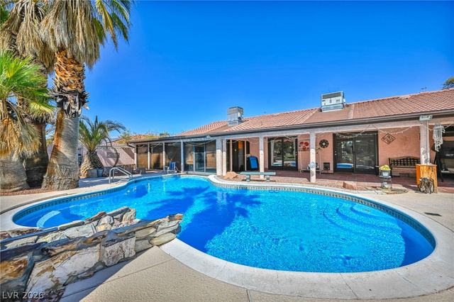 2935 South Torrey Pines Drive, Las Vegas, NV 89146