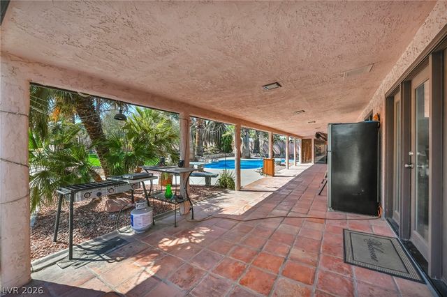 2935 South Torrey Pines Drive, Las Vegas, NV 89146
