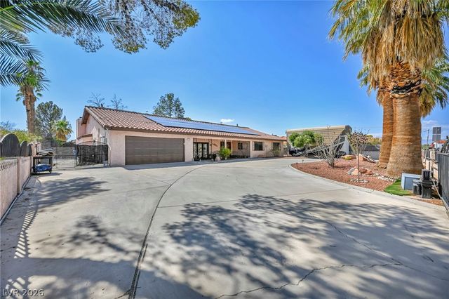 2935 South Torrey Pines Drive, Las Vegas, NV 89146