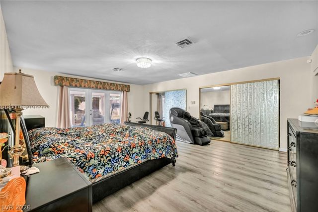 2935 South Torrey Pines Drive, Las Vegas, NV 89146