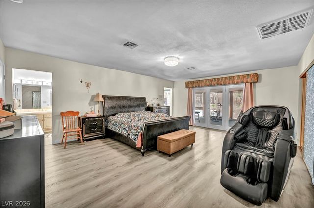 2935 South Torrey Pines Drive, Las Vegas, NV 89146