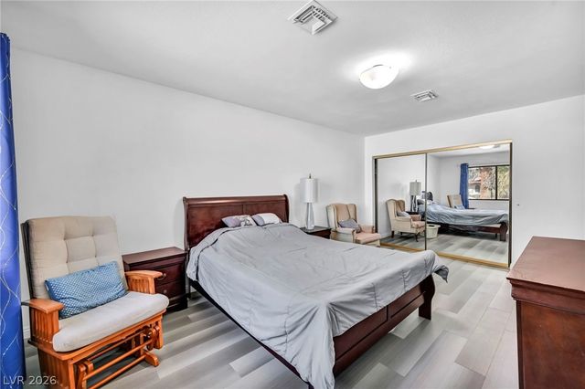 2935 South Torrey Pines Drive, Las Vegas, NV 89146