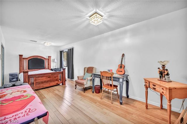 2935 South Torrey Pines Drive, Las Vegas, NV 89146