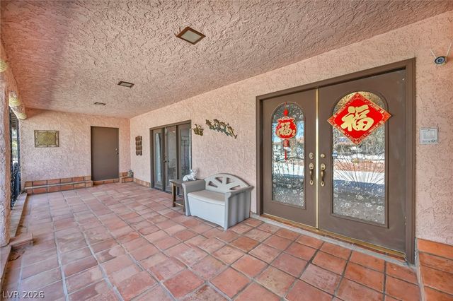 2935 South Torrey Pines Drive, Las Vegas, NV 89146