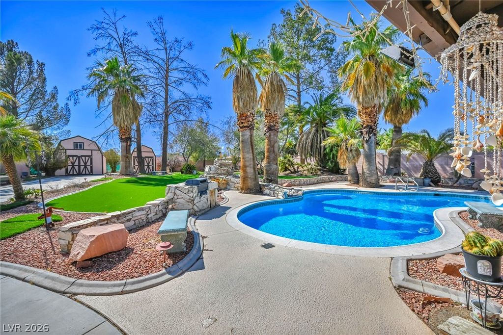 2935 South Torrey Pines Drive, Las Vegas, NV 89146