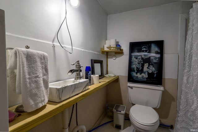 2509 W Illinois Street, Evansville, IN 47712