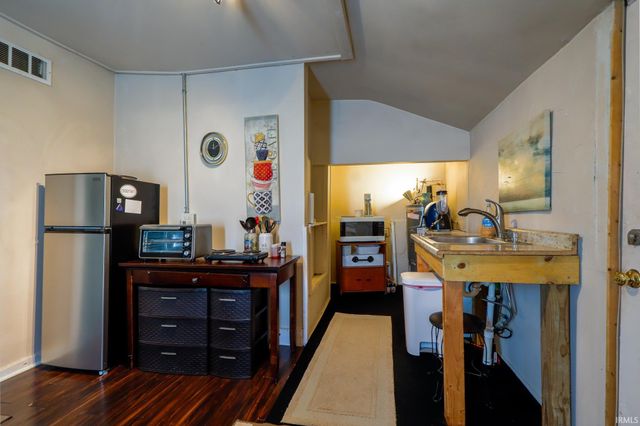 2509 W Illinois Street, Evansville, IN 47712