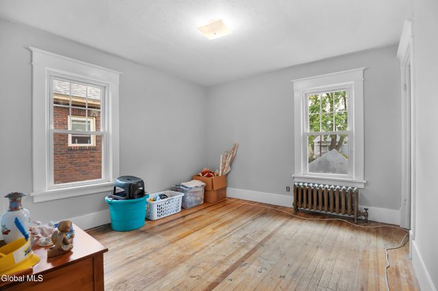 1083 Brierwood Boulevard, Schenectady, NY 12308