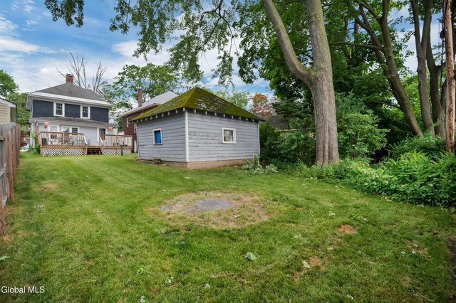 1083 Brierwood Boulevard, Schenectady, NY 12308