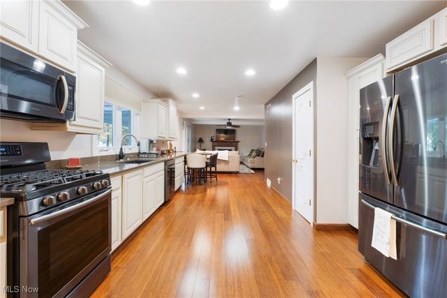 7716 Silver Fox Drive, Youngstown, OH 44512