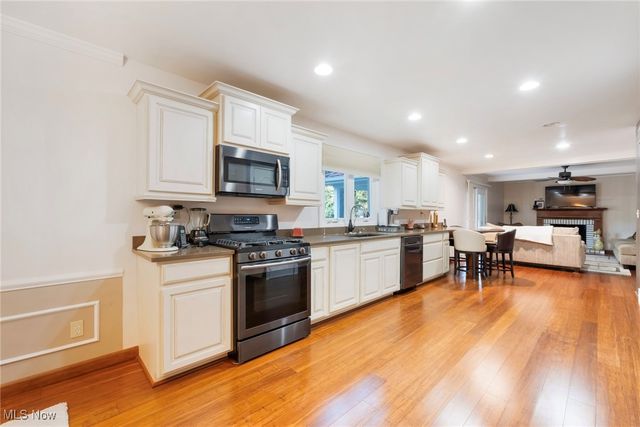 7716 Silver Fox Drive, Youngstown, OH 44512