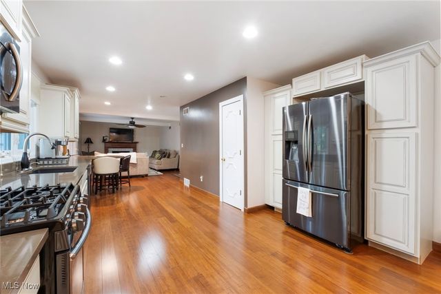 7716 Silver Fox Drive, Youngstown, OH 44512