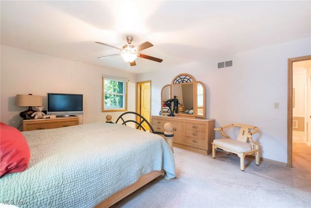 7716 Silver Fox Drive, Youngstown, OH 44512