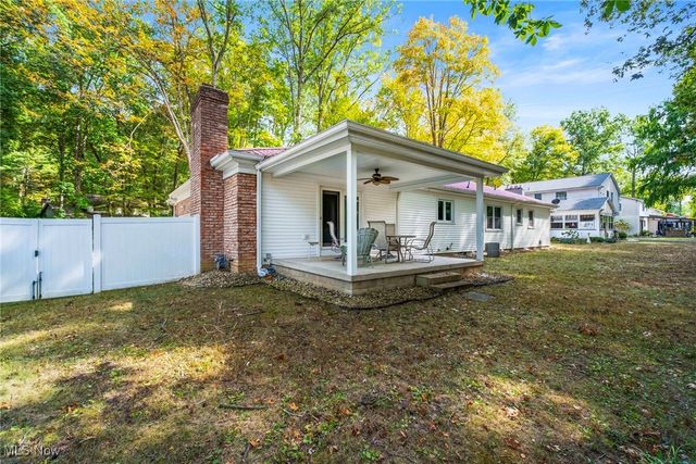 7716 Silver Fox Drive, Youngstown, OH 44512