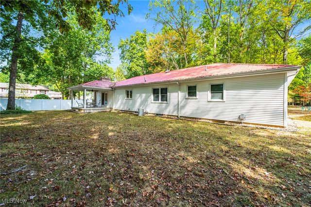 7716 Silver Fox Drive, Youngstown, OH 44512