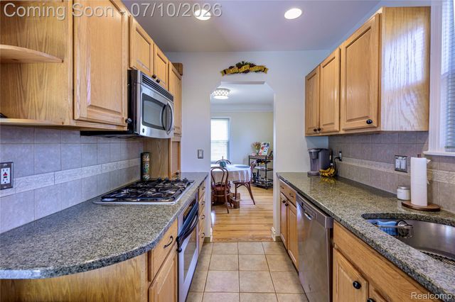 3566 Buckingham Avenue, Berkley, MI 48072