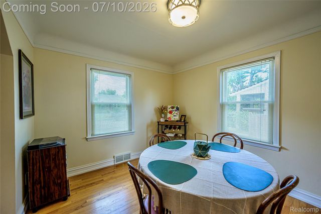 3566 Buckingham Avenue, Berkley, MI 48072