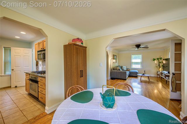 3566 Buckingham Avenue, Berkley, MI 48072