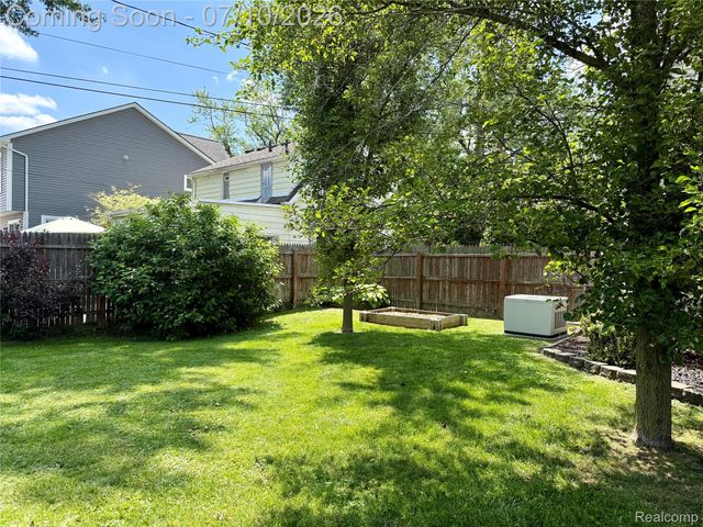 3566 Buckingham Avenue, Berkley, MI 48072