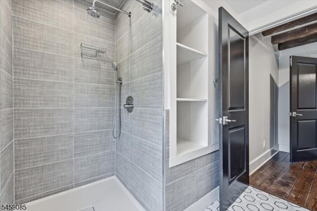 15 Main St, Clinton Twp., NJ 08801