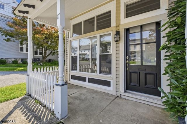15 Main St, Clinton Twp., NJ 08801
