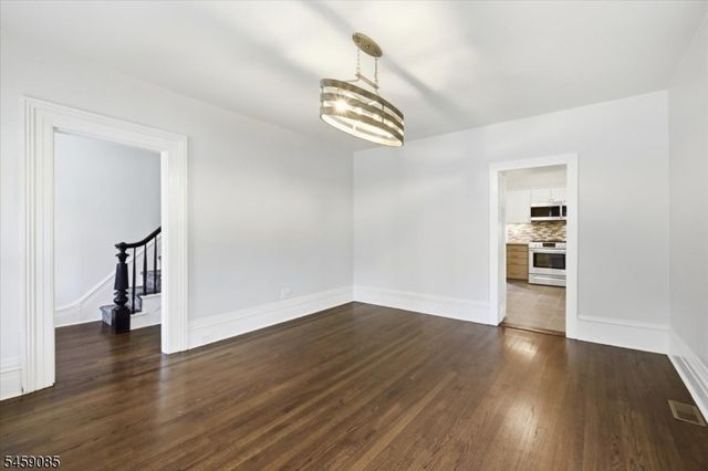 15 Main St, Clinton Twp., NJ 08801