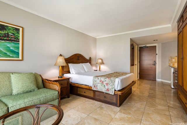 2045 Kalakaua Avenue 1004, Honolulu, HI 96815