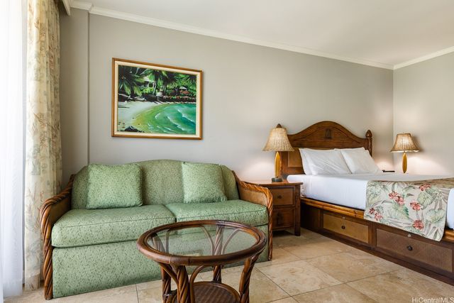 2045 Kalakaua Avenue 1004, Honolulu, HI 96815