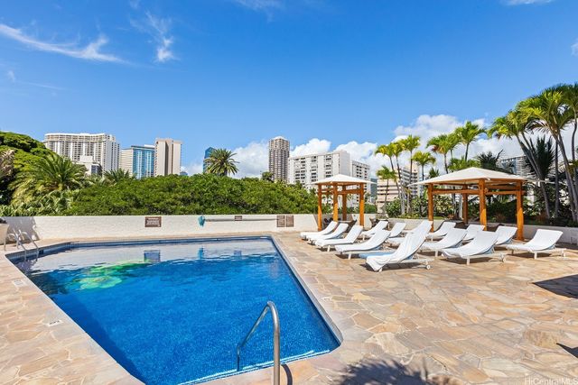 2045 Kalakaua Avenue 1004, Honolulu, HI 96815