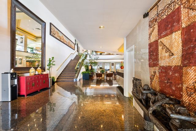 2045 Kalakaua Avenue 1004, Honolulu, HI 96815