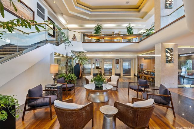 2045 Kalakaua Avenue 1004, Honolulu, HI 96815