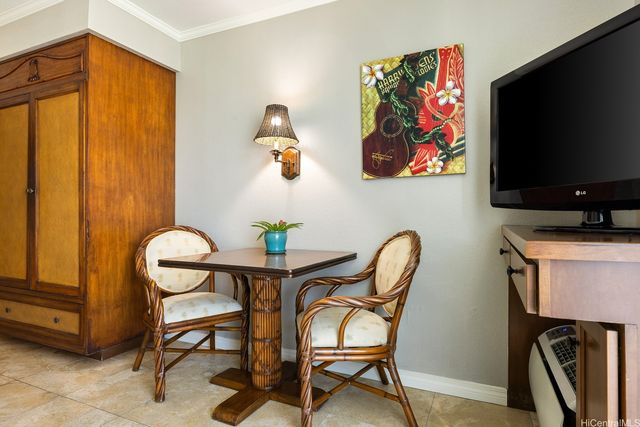 2045 Kalakaua Avenue 1004, Honolulu, HI 96815