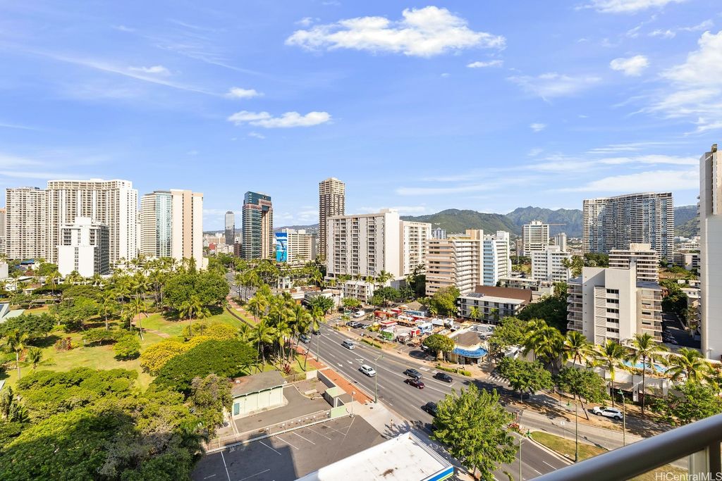 2045 Kalakaua Avenue 1004, Honolulu, HI 96815