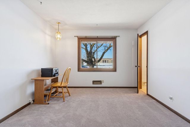 891 Garden View Drive, Apple Valley, MN 55124