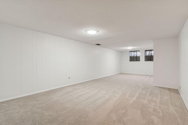 891 Garden View Drive, Apple Valley, MN 55124