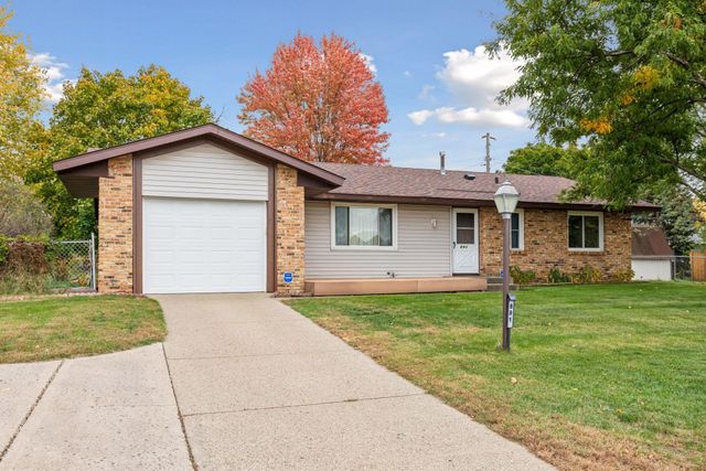 891 Garden View Drive, Apple Valley, MN 55124