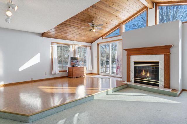 891 Garden View Drive, Apple Valley, MN 55124