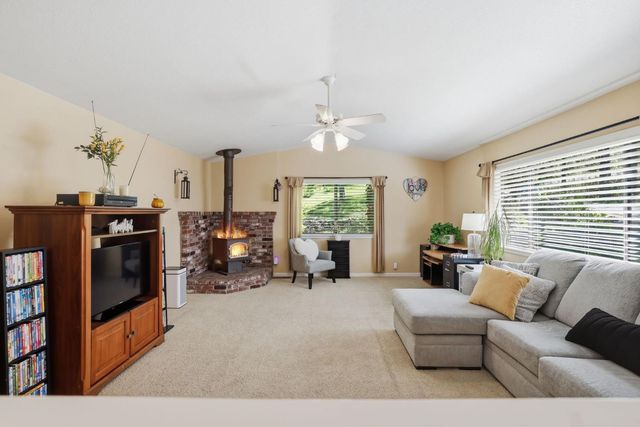 6637 Baralee Ln, Placerville, CA 95667