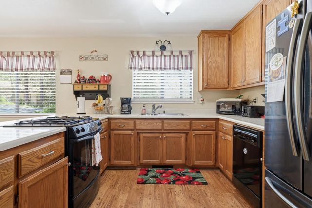 6637 Baralee Ln, Placerville, CA 95667