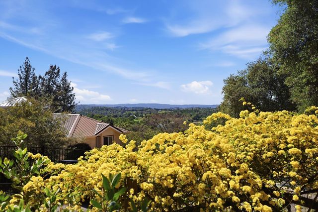 6637 Baralee Ln, Placerville, CA 95667