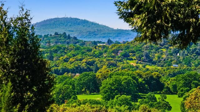 6637 Baralee Ln, Placerville, CA 95667