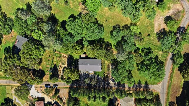 6637 Baralee Ln, Placerville, CA 95667