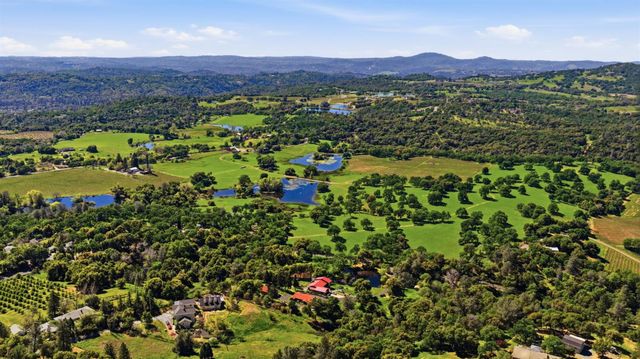 6637 Baralee Ln, Placerville, CA 95667