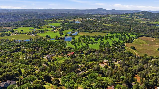 6637 Baralee Ln, Placerville, CA 95667