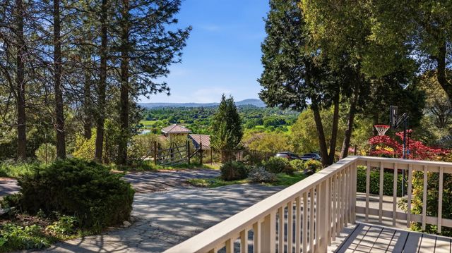 6637 Baralee Ln, Placerville, CA 95667