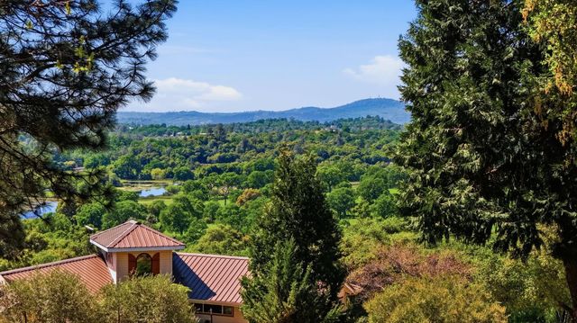 6637 Baralee Ln, Placerville, CA 95667