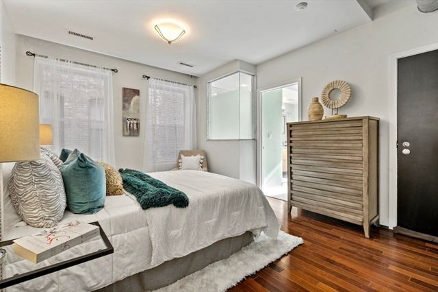 1692 Washington 2, Boston, MA 02118